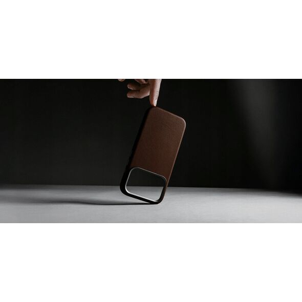 NOMAD Traditional Leather Case - skórzane etui do iPhone 17 Pro Max kompatybilne z MagSafe (brown)