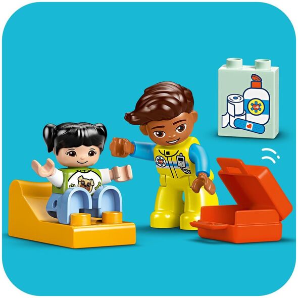 Duplo Ασθενοφόρο με οδηγό (10447)