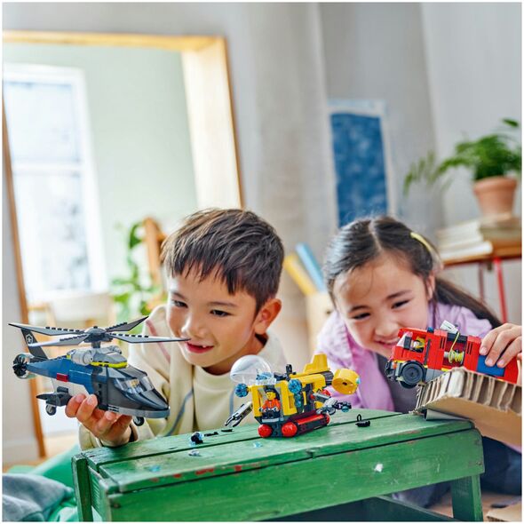 City Σετ με ελικόπτερο, πυροσβεστικό όχημα και υποβρύχιο (60462)