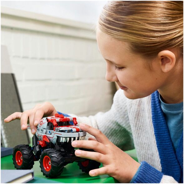 LEGO Technic Monster Jam™ ThunderROARus™ (42200)