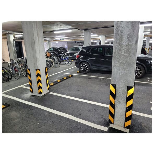 Bormann pro Bpp2491 Γωνια Προστασιας Parking Λαστιχενια Υψος 80cm με Ανακλαστικες Ταινιες 070870 έως 12 Άτοκες Δόσεις