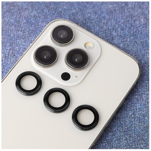 Single lens protection for Samsung Galaxy S23 Ultra black frame