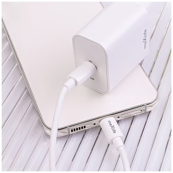 Maxlife MXTC-06-20C PD QC charger 1x USB-C 20W white + USB-C - USB-C cable 20W 5907457738393