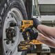 Dewalt DEWALT KLUCZ UDAROWY 1/2" 18V 812Nm 2x5,0Ah 4-BIEGI PIERŚCIEŃ ZABEZPIECZAJĄCY DCF891P2G 13476686 5035048743584