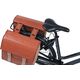 Basil Sakwa miejska podwójna BASIL URBAN LOAD DOUBLE PANNIER BAG 48-53L, Universal Bridge System, 100% wodoodporna, terra red/rose (NEW 2024)