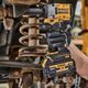 Klucz udarowy Dewalt DEWALT KLUCZ UDAROWY 1/2" 18V 406Nm 2x5,0Ah Z WYTŁOCZKĄ DO WÓZKA PIERŚCIEŃ DCF921P2G