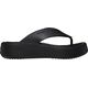 Klapki damskie Crocs Getaway Platform Flip czarne 209410 001 39-40