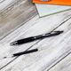 Uni-ball Signo 207 fine  2stk Sorte rollerpenne+ 2stk refills. Med behageligt gummigreb, stregbredde 0,5mm